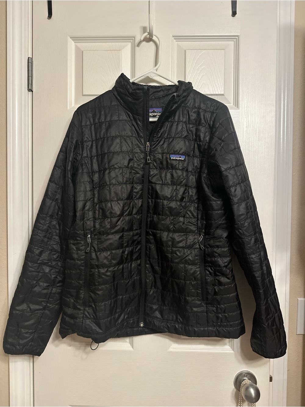 Patagonia Men's Black Quilted Puffer Jacket